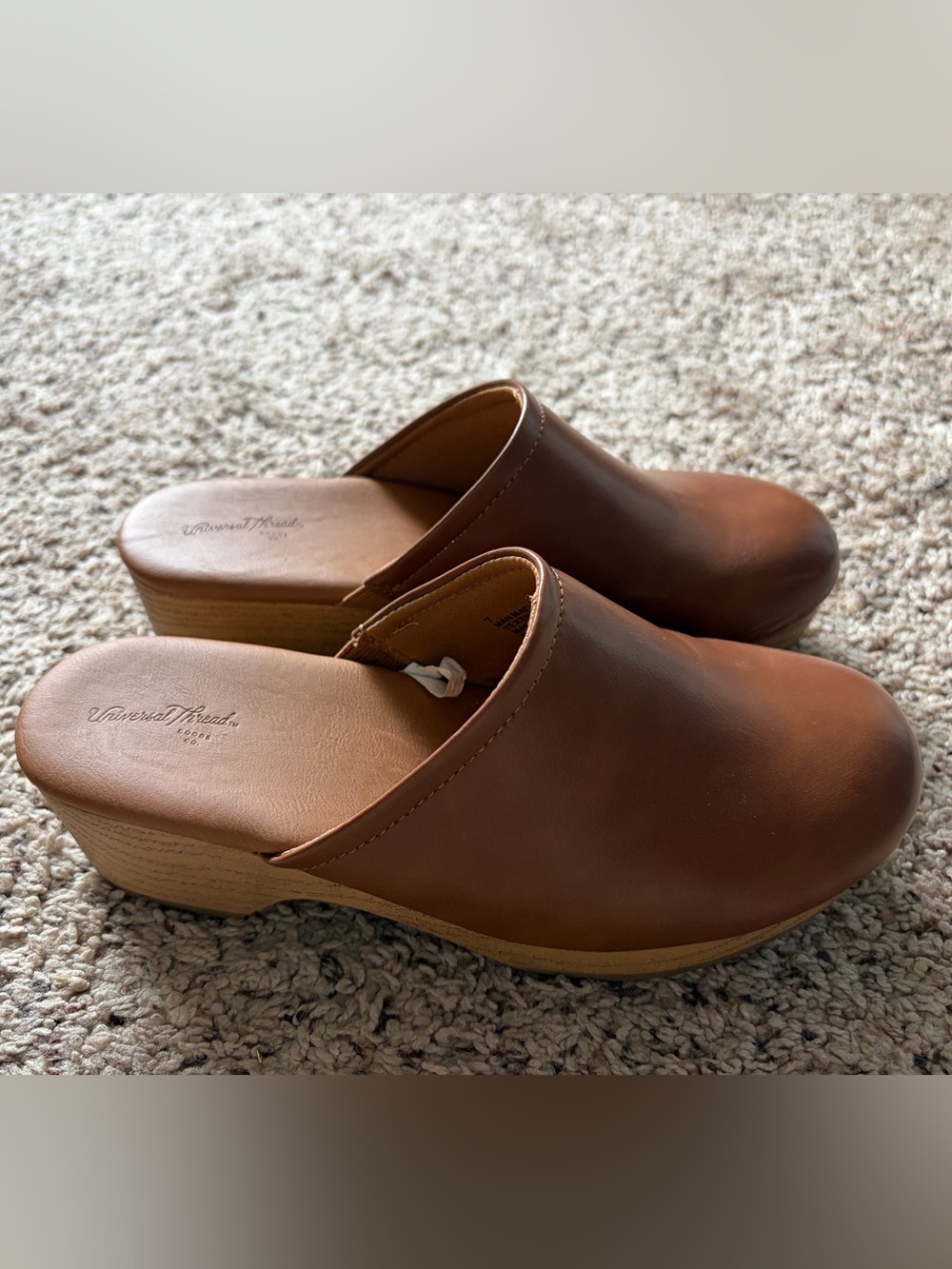 Universal Thread Brown Clogs